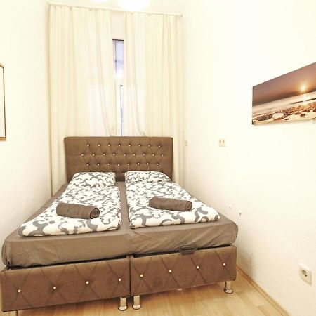 Comfortable Rooms Near Schoenbrunn Palace Hl Wenen Buitenkant foto