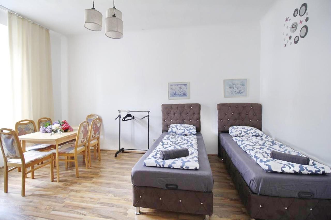 Comfortable Rooms Near Schoenbrunn Palace Hl Wenen Buitenkant foto