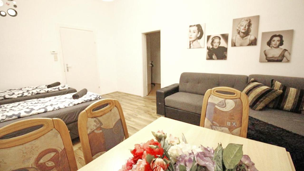Comfortable Rooms Near Schoenbrunn Palace Hl Wenen Buitenkant foto
